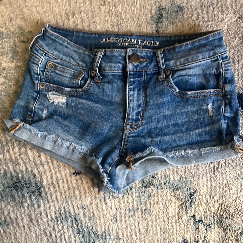 $20 American Eagle Outfitters Super Stretch X Shorties Size 2 Denim Shorts
